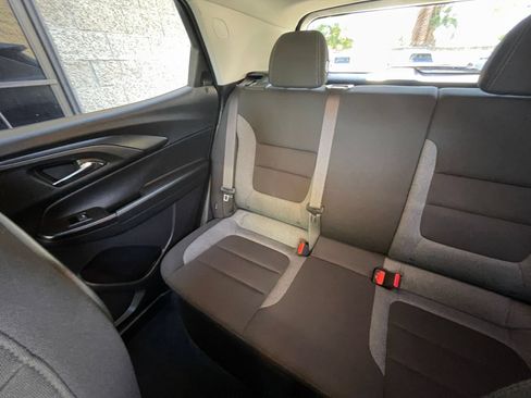 Used 2025 Chevrolet TrailBlazer LT FWD image 38