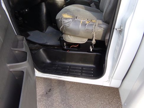 Used 2018 Chevrolet Express 3500 w/ Power Convenience Package image 8