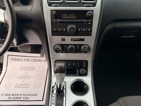 Used 2012 GMC Acadia SLE image 22