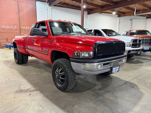 Used 1997 Dodge Ram 3500 Truck 4x4 Club Cab image 4