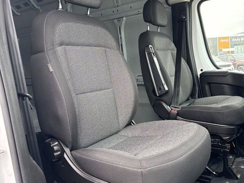 Used 2025 RAM ProMaster 2500 w/ Convenience Group image 25