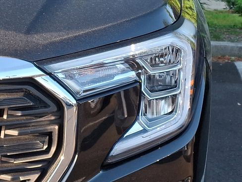 Certified 2023 GMC Terrain SLE w/ Driver Convenience Package FWD image 9