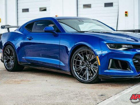 Used 2020 Chevrolet Camaro ZL1 image 49