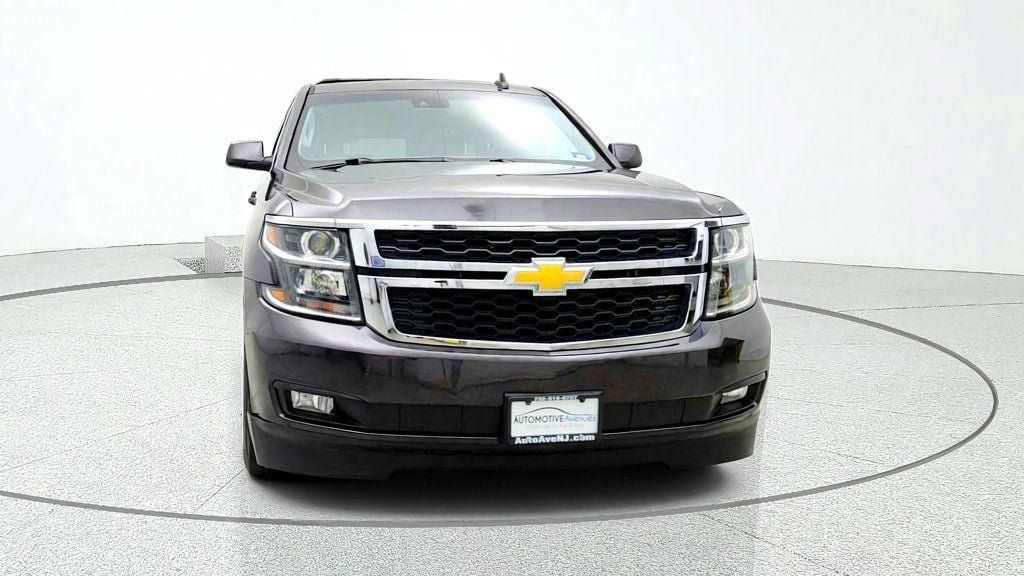 Used 2018 Chevrolet Suburban LT w/ Luxury Package AWD/4WD image 2