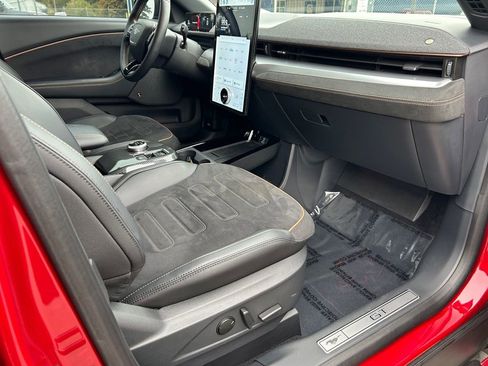 Used 2022 Ford Mustang Mach-E GT image 27