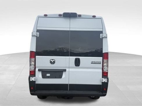 New 2025 RAM ProMaster 3500 w/ Quick Order Package 22G SLT image 15