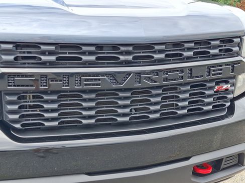Used 2021 Chevrolet Silverado 1500 Custom Trail Boss AWD/4WD image 30