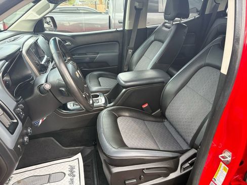 Used 2017 Chevrolet Colorado Z71 AWD/4WD image 27