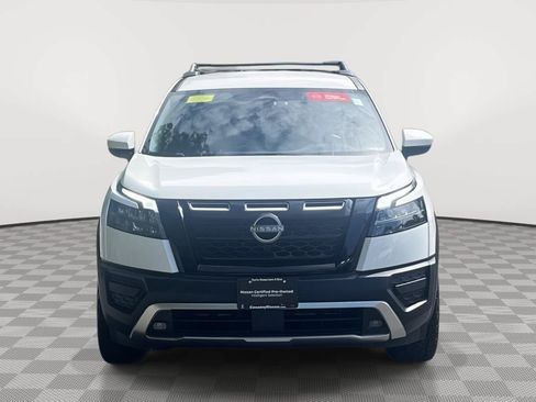 Used 2025 Nissan Pathfinder Rock Creek AWD/4WD image 3