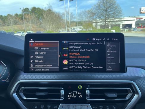 Certified 2025 BMW X4 xDrive30i image 24