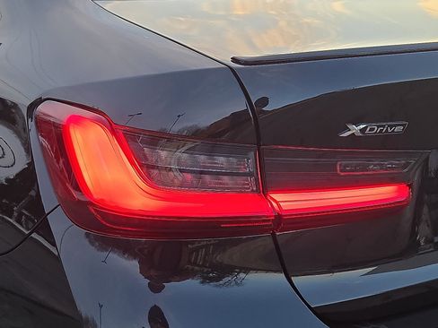 Used 2025 BMW 330i xDrive Sedan w/ M Sport Package image 10