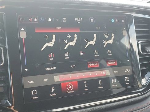 Used 2023 Dodge Durango GT image 16