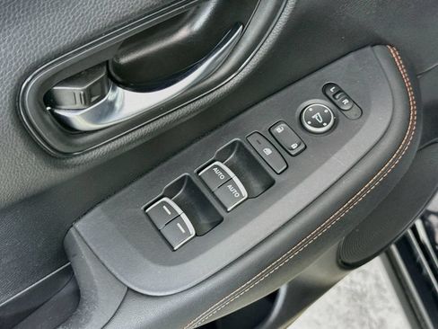 Used 2024 Honda HR-V Sport image 18