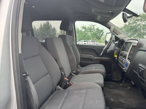 Used 2018 GMC Sierra 2500 SLE w/ SLE Fleet Preferred Package AWD/4WD image 16