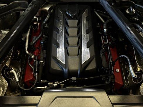 Used 2024 Chevrolet Corvette Stingray Premium Cpe w/ Z51 Performance Package RWD image 31