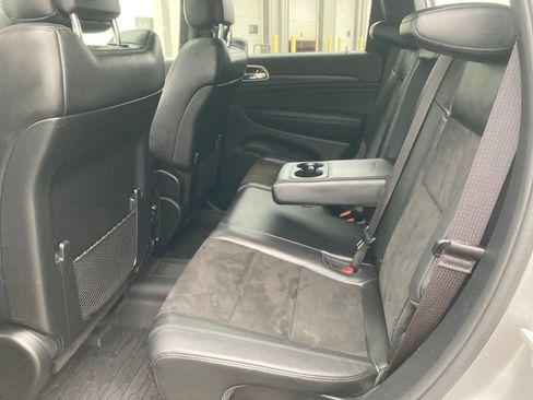 Used 2019 Jeep Grand Cherokee Altitude image 29