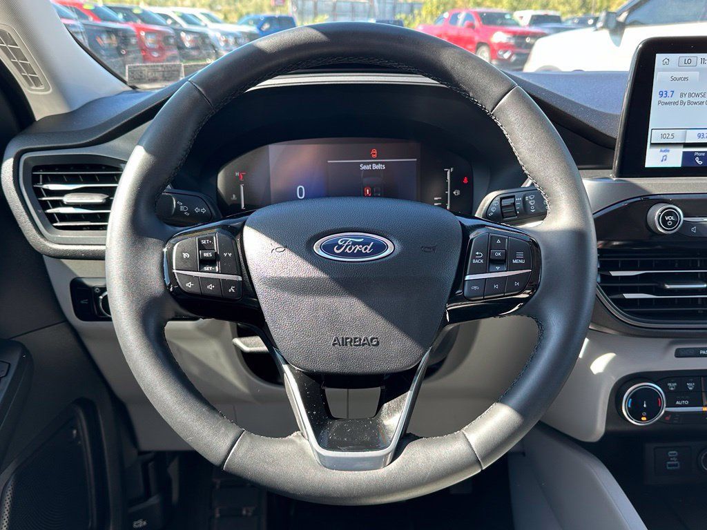 Used 2023 Ford Escape Active AWD/4WD image 7