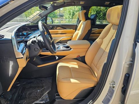 New 2026 Cadillac Escalade IQ Sport 2 w/ LPO, ONYX Package AWD/4WD image 23