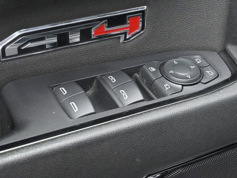 Used 2024 GMC Sierra 1500 AT4 w/ Technology Package image 12