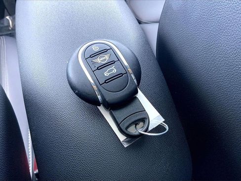 Used 2020 MINI Cooper S w/ Premium Package image 26