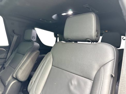 Used 2024 Chevrolet Tahoe Z71 w/ Luxury Package AWD/4WD image 33