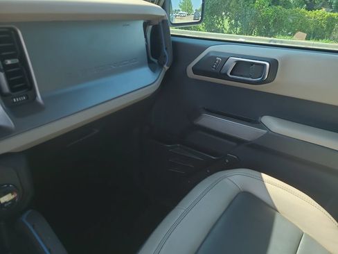 Used 2023 Ford Bronco Wildtrak AWD/4WD image 28