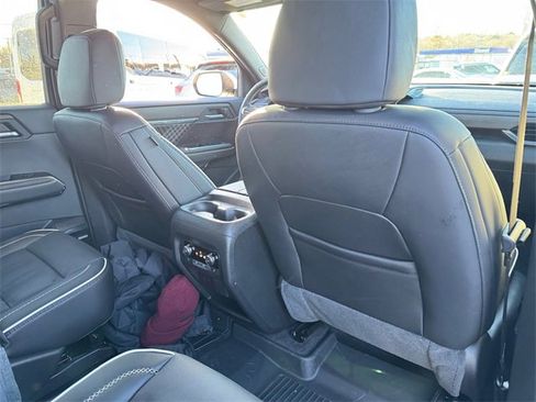 Used 2025 GMC Acadia Denali image 24