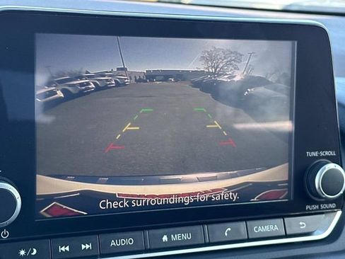 Used 2023 Nissan Rogue SV image 19