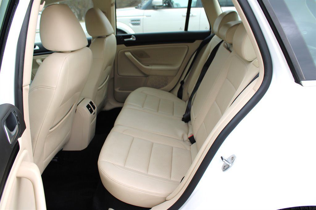 Used 2013 Volkswagen Jetta TDI FWD image 18
