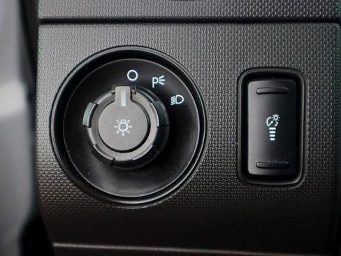 Used 2017 Ford F650 2WD SuperCab Super Duty image 15