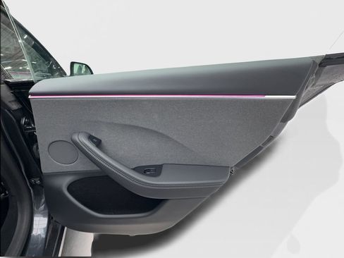Used 2025 Tesla Model 3 Long Range RWD image 26