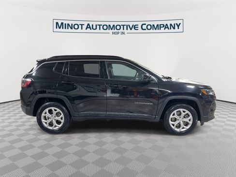 Certified 2024 Jeep Compass Latitude AWD/4WD image 9
