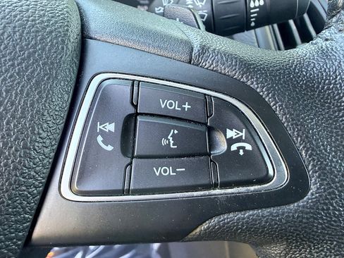 Used 2015 Ford Focus SE w/ SE Sport Package FWD image 25