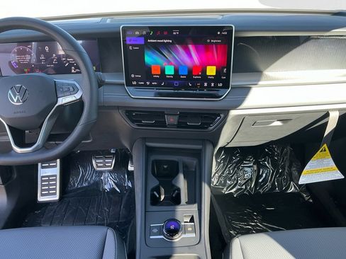 New 2026 Volkswagen Tiguan SE R-Line AWD/4WD image 11