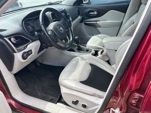 Used 2020 Jeep Cherokee Latitude Plus FWD image 10