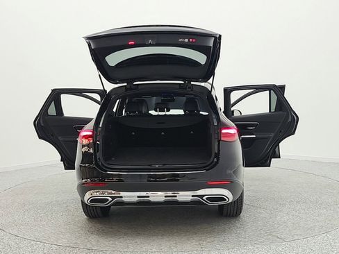 Certified 2025 Mercedes-Benz GLC 300 image 24