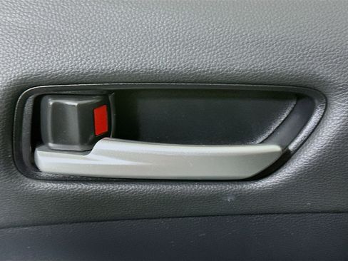 Used 2023 Toyota Corolla SE image 14