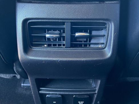 Used 2017 Ford Edge SEL w/ Equipment Group 201A image 31