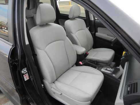 Used 2015 Subaru Forester 2.5i Premium w/ All-Weather Package image 37