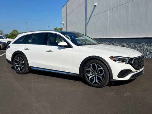 Used 2025 Mercedes-Benz E 450 4MATIC All-Terrain Wagon image 2