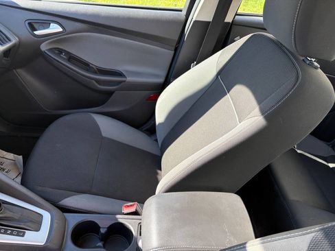 Used 2014 Ford Focus SE image 11