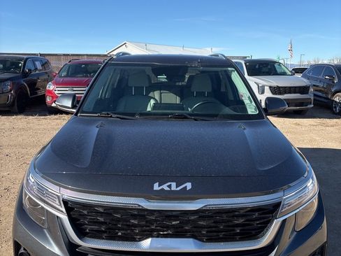 Used 2023 Kia Seltos EX image 8