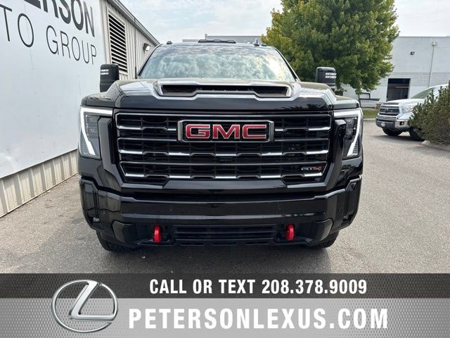 Used 2025 GMC Sierra 3500 AT4 w/ AT4 Premium Plus Package AWD/4WD image 9