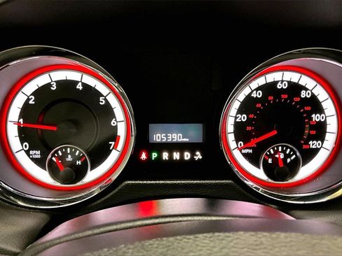 Used 2016 Dodge Grand Caravan SXT image 13