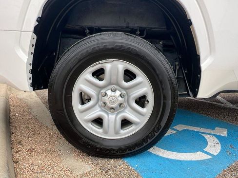 Used 2024 Toyota Tundra SR image 29