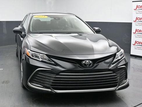 Used 2023 Toyota Camry LE FWD image 3