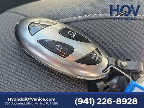 Certified 2024 Hyundai Elantra SEL FWD image 35