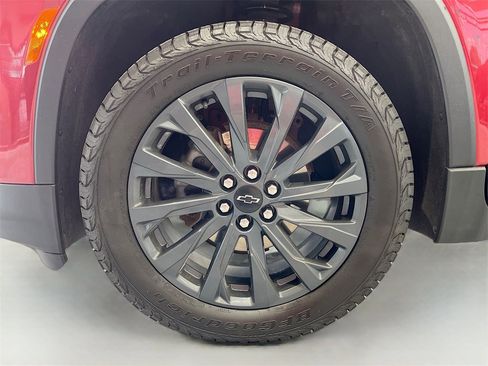 Used 2023 Chevrolet Traverse RS image 34