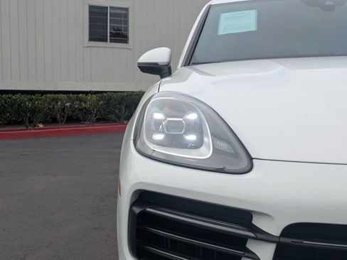 Used 2023 Porsche Cayenne Platinum Edition AWD/4WD image 10