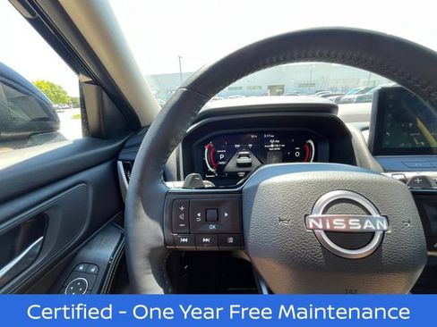 Certified 2025 Nissan Rogue SL AWD/4WD image 11